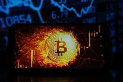 Vast mining farm facility with optimized voltage distribution systems