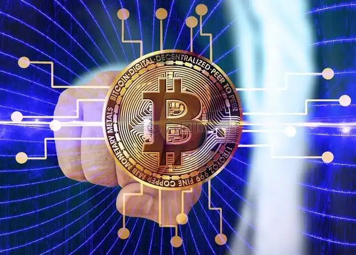 Bitcoin miner operating efficiently under green energy conditions
